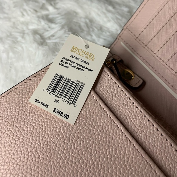 Micahro kors crossbody - Picture 9 of 9